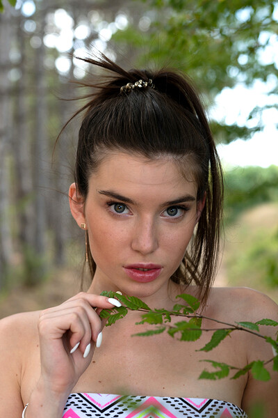 Model Nata Paradise in Back To Nature
